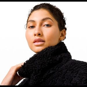 Lululemon Warm Restore Sherpa Pullover M/L oversized